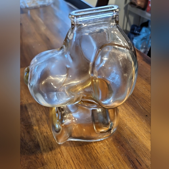 Vintage Snoopy Glass Bank. Vintage Snoopy Bank - Picture 2 of 2